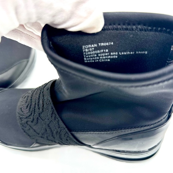 NWOB Taryn Rose Zorah High Top Sneaker Sock Chunky Boots Size: 7 - Picture 6 of 9